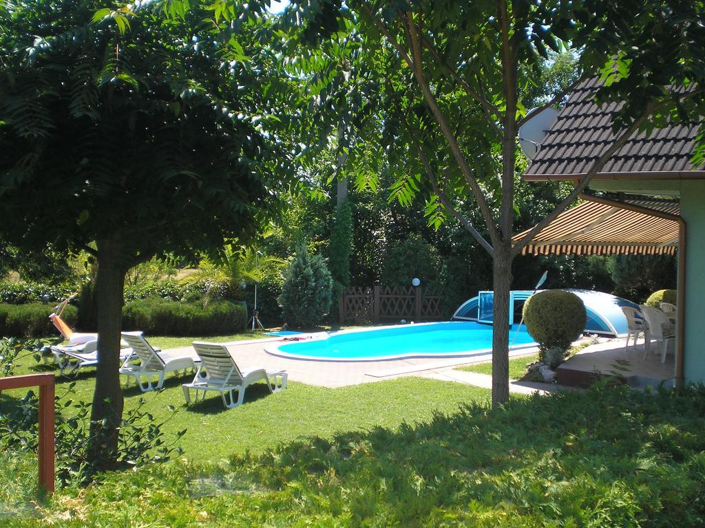 Kiraly Nyaralo Villa Fonyod Exterior photo